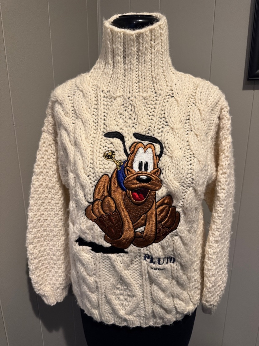 Emmanuel Schvili cable knit wool/mohair blend embroidered Disney Pluto sweater